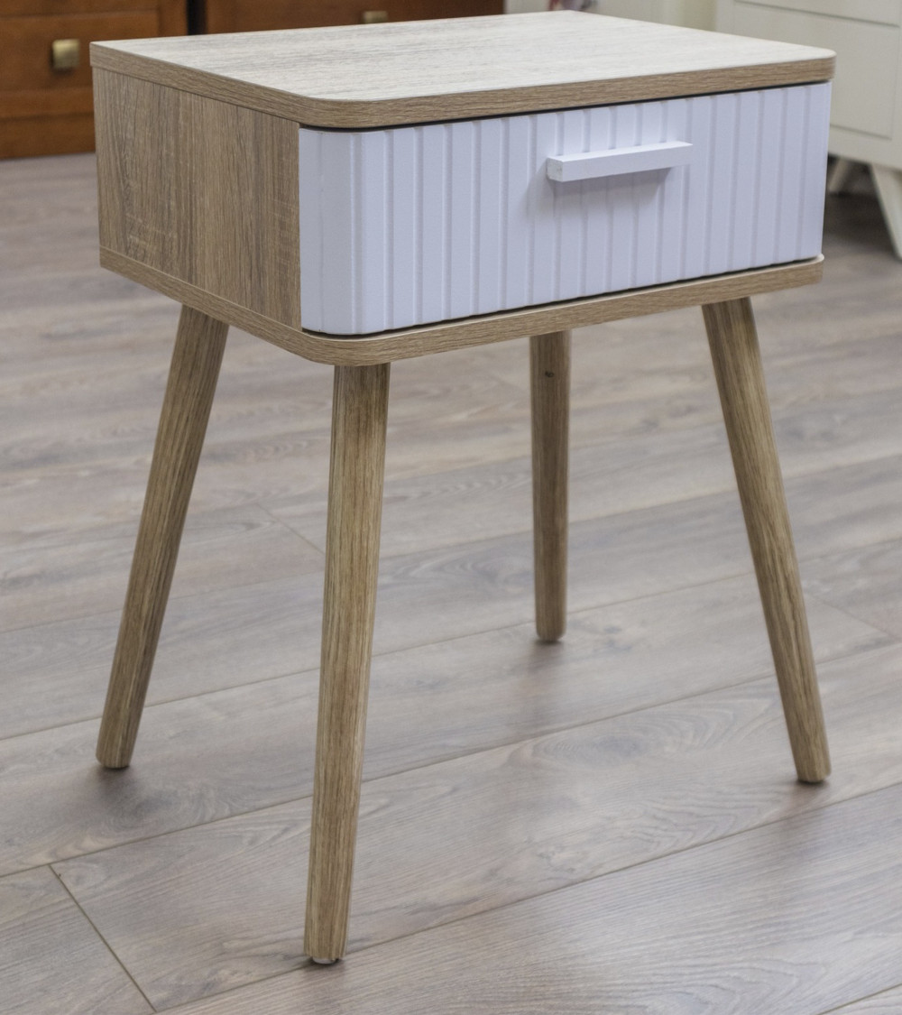 Mesita de noche Talía – Diseño nórdico con cajón decorativo