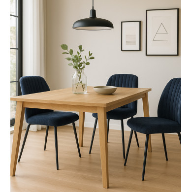 Silla Nalon – Tapizada con diseño a rayas y patas negras